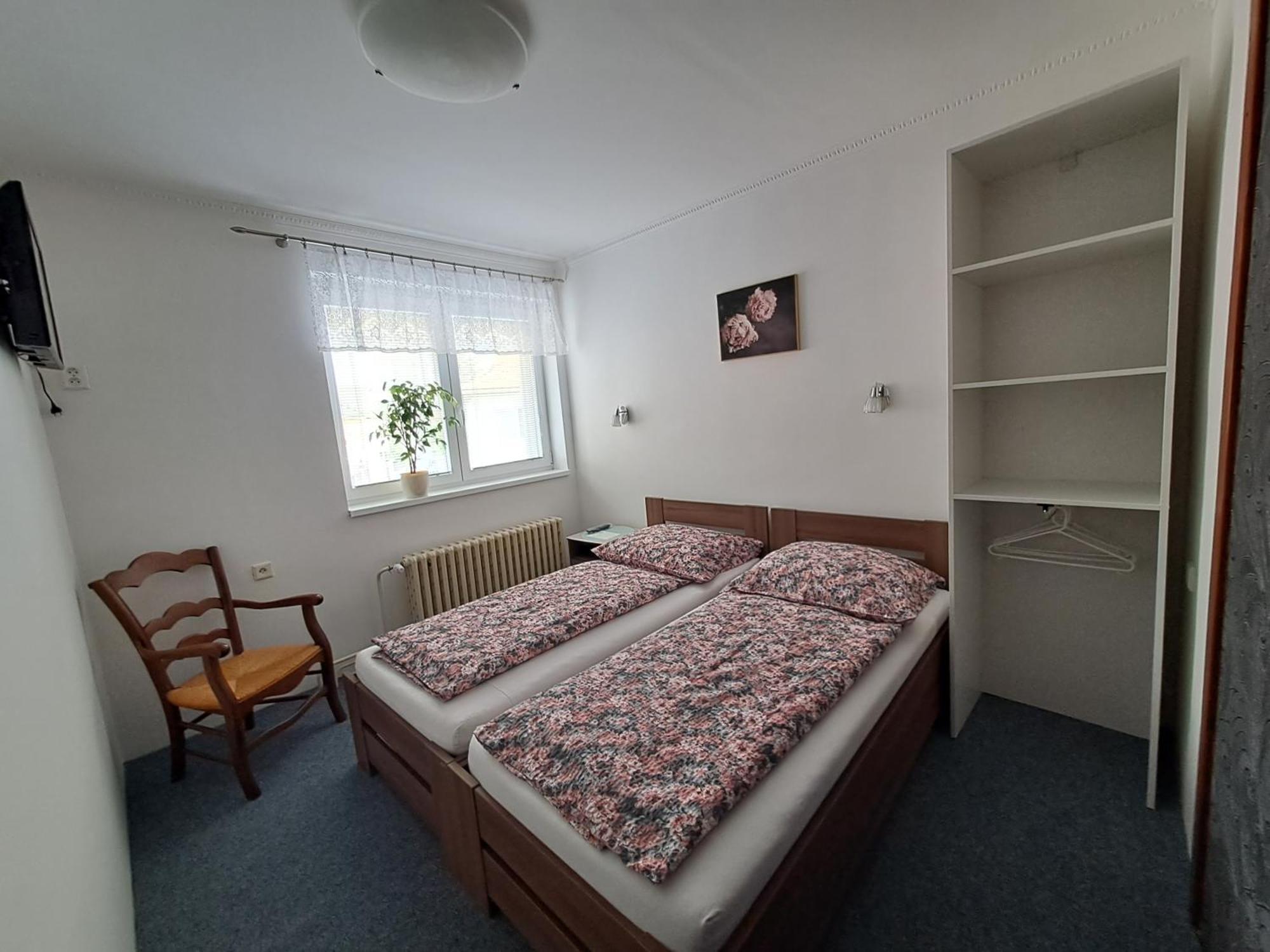Pension Dana Karaskova Apartment Kutna Hora Room photo